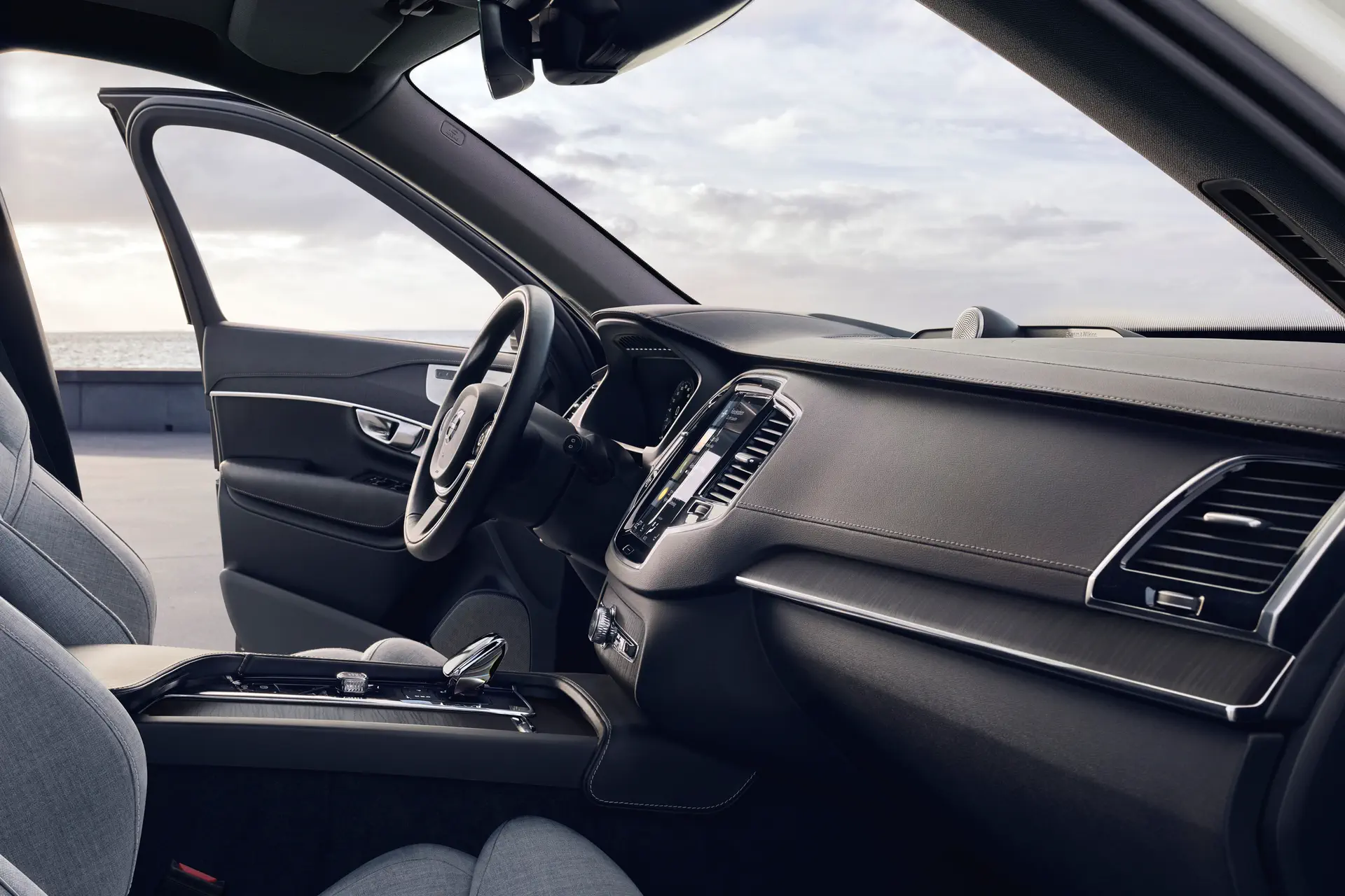 Vernieuwde Volvo XC90 met mild-hybrid-techniek