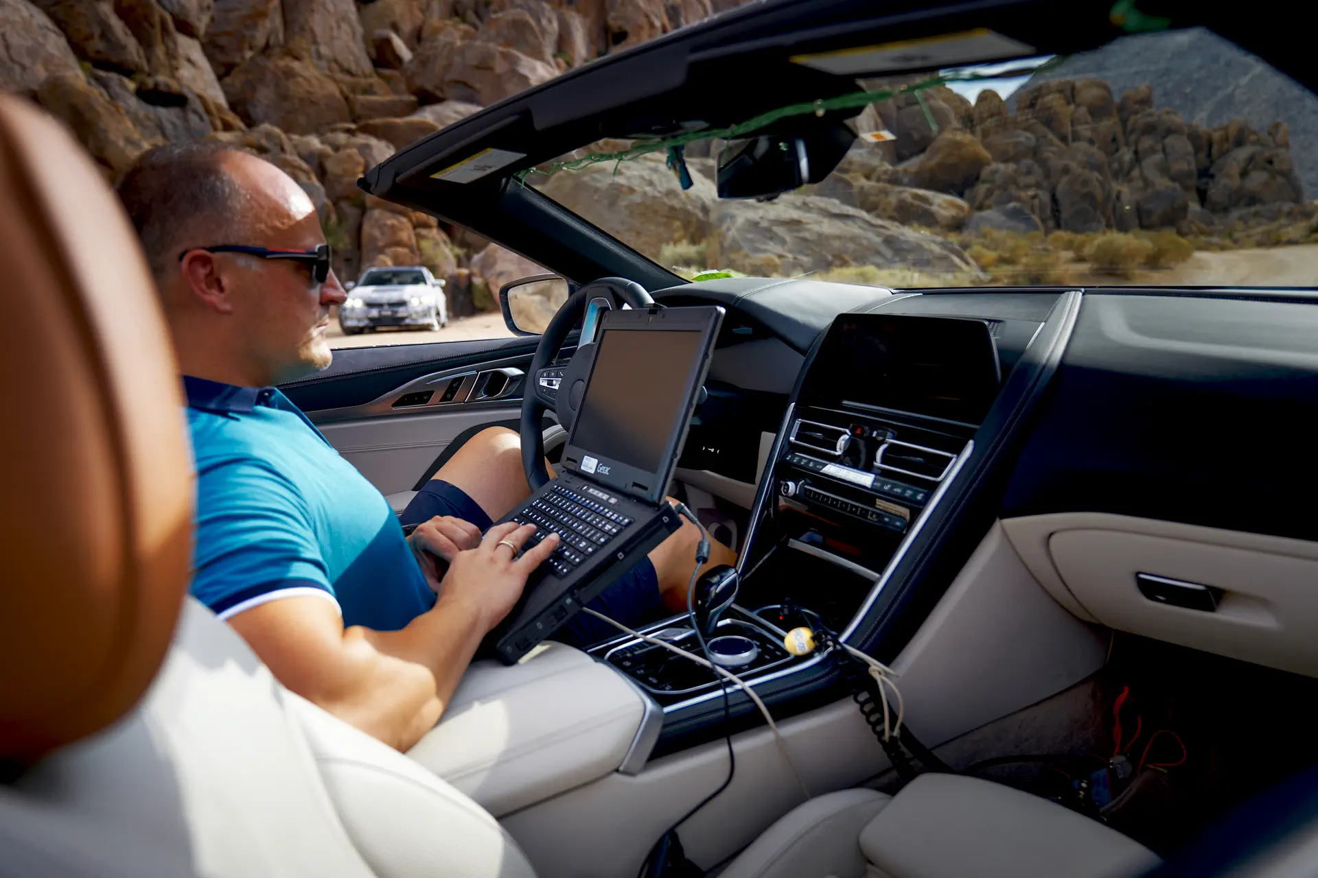 BMW 8 Serie Cabrio is onderweg