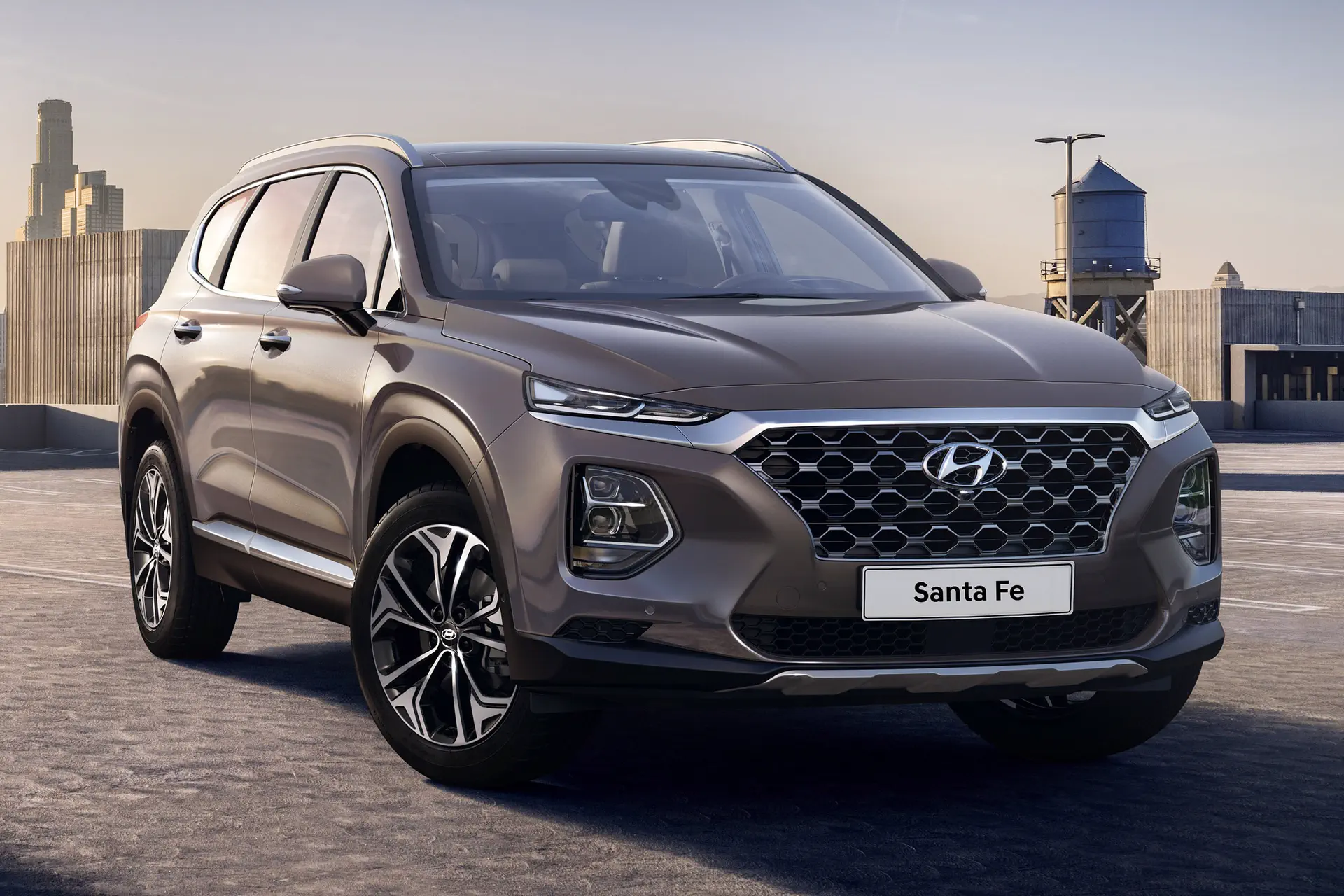 Eerste foto’s Hyundai Santa Fe druppelen naar buiten