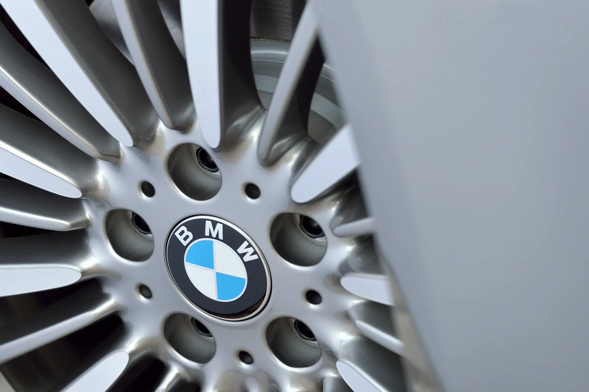Moet mijn BMW ook terug naar de garage?
