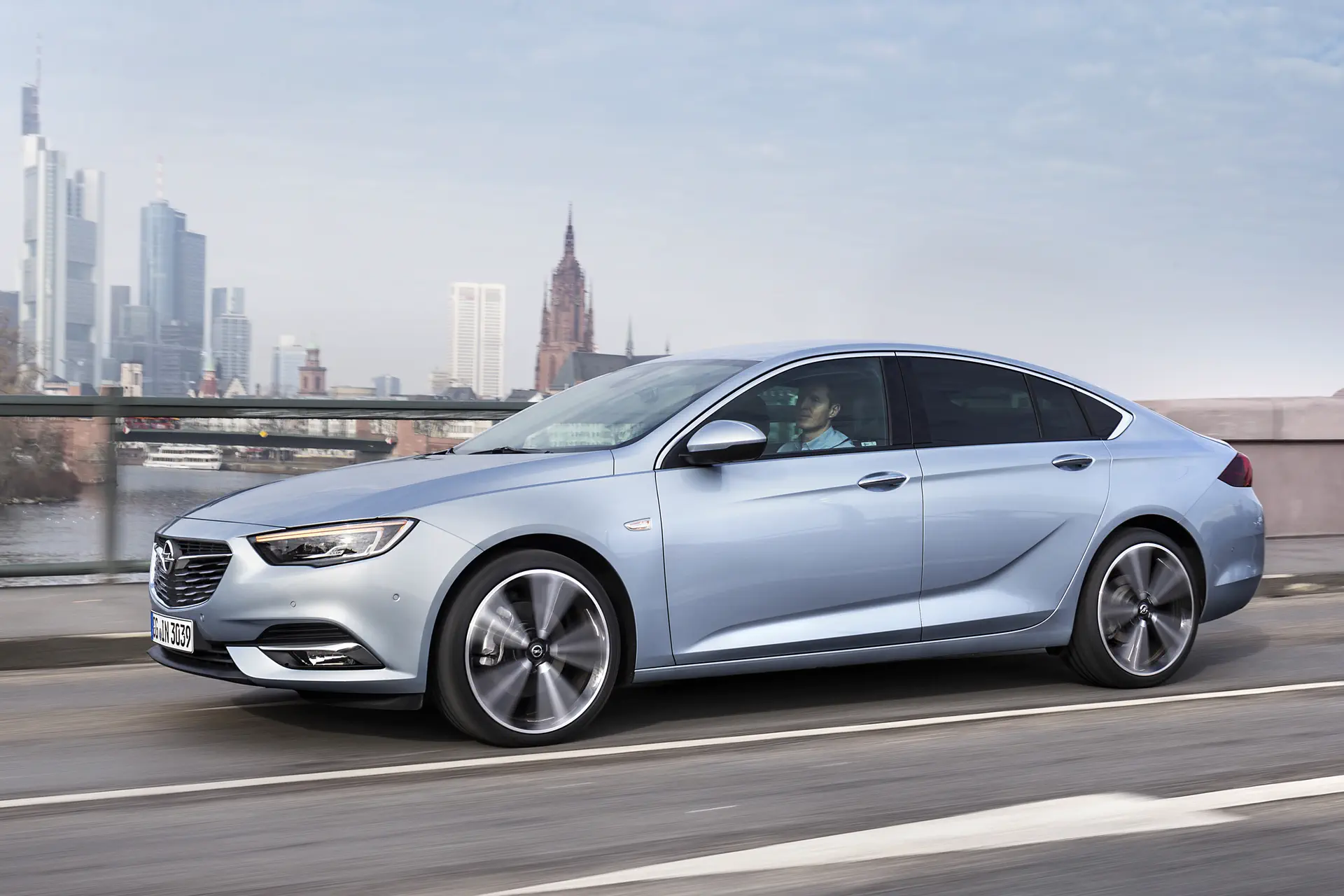 Opel Insignia 1.6 turbomotor korting