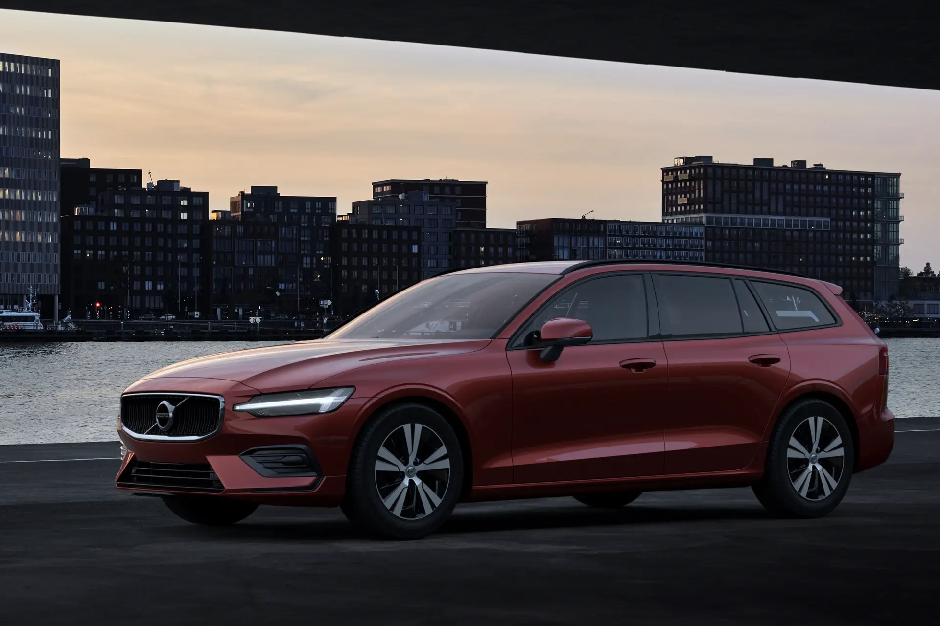 Volvo V60 B3 Momentum Advantage