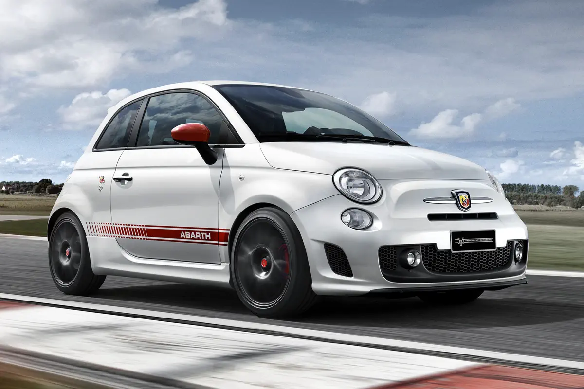 Abarth viert MotoGP-succes Yamaha met 595 Yamaha Factory Racing