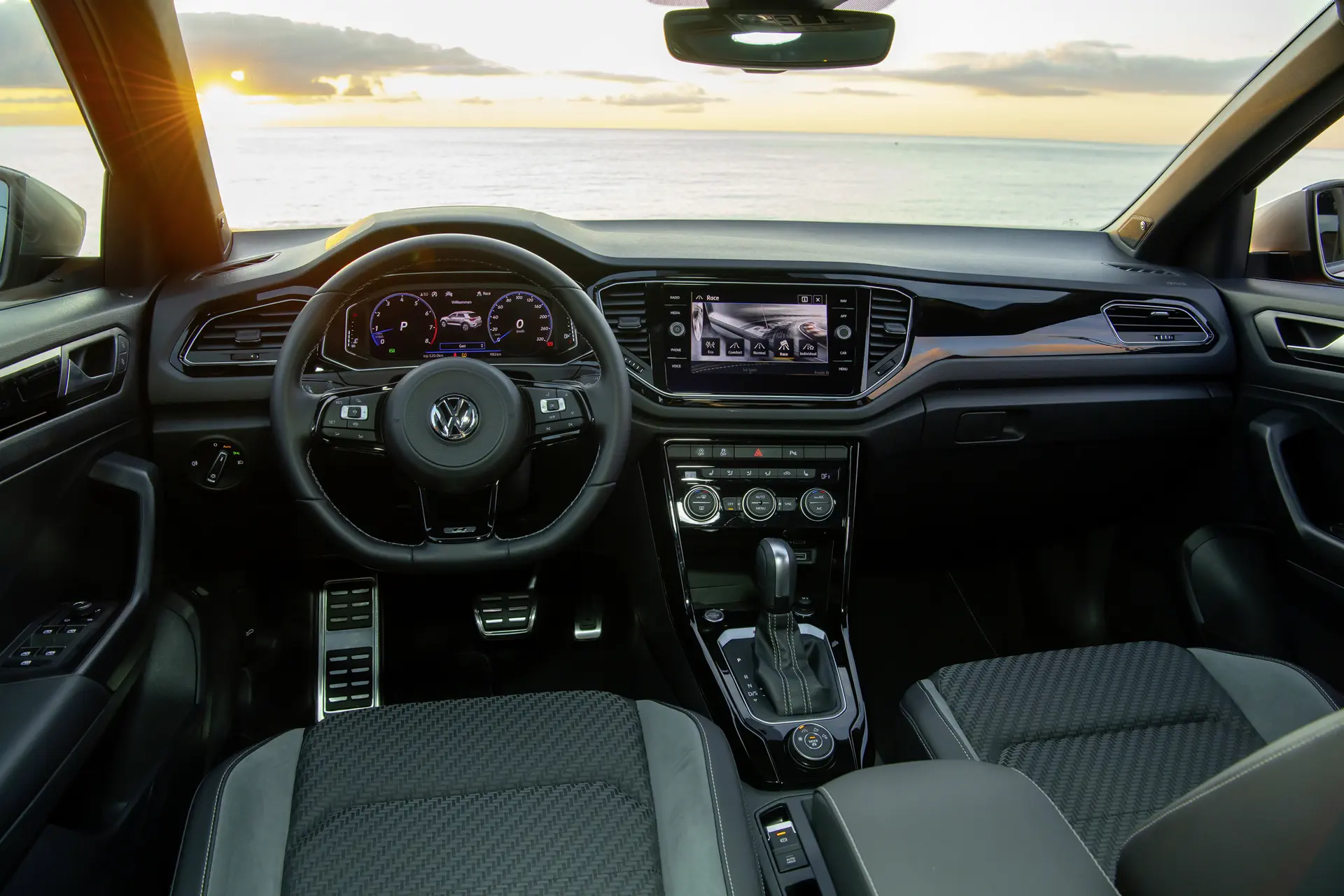 Volkswagen T-Roc R nu te koop