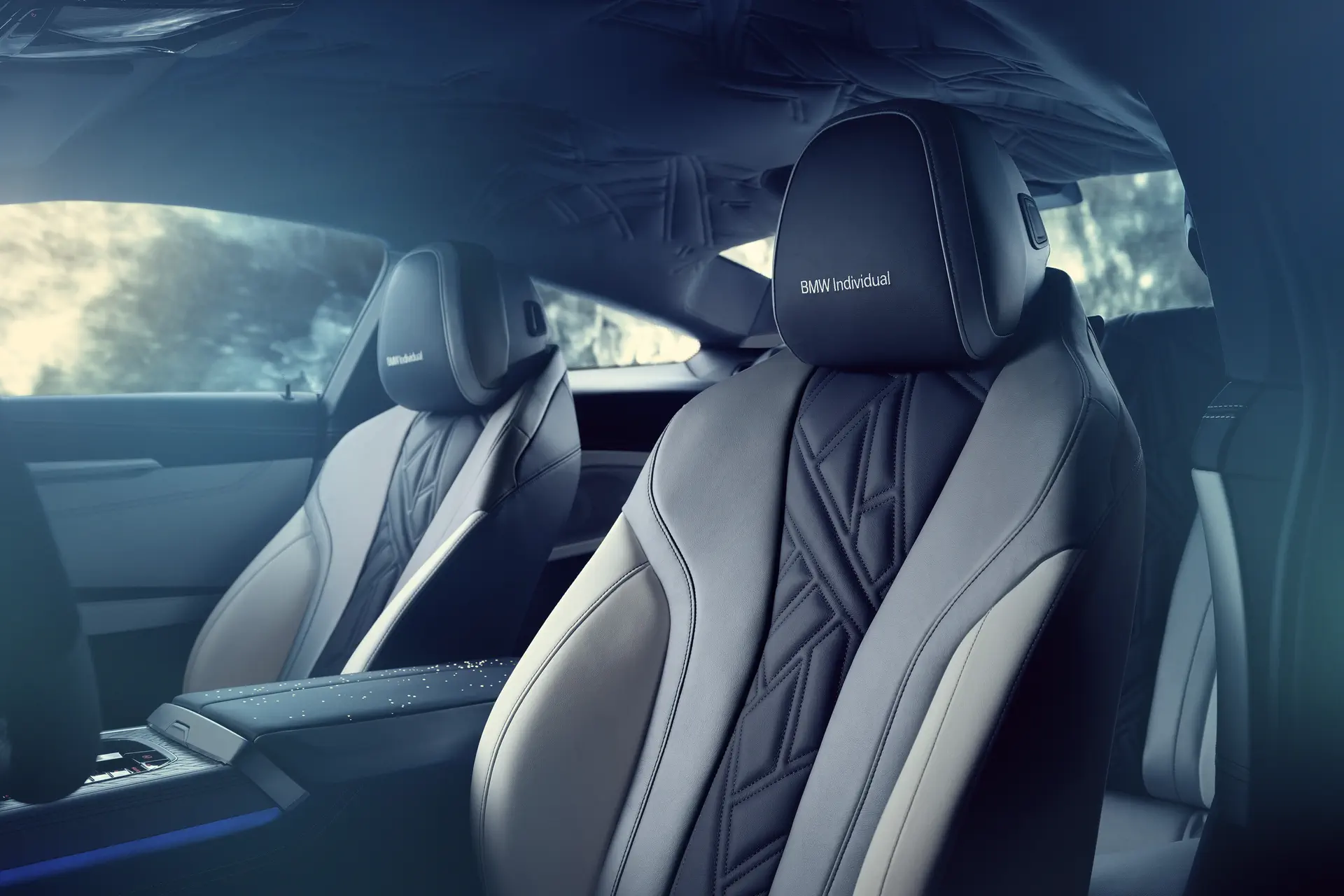 Buitenaards: BMW M850i Night Sky