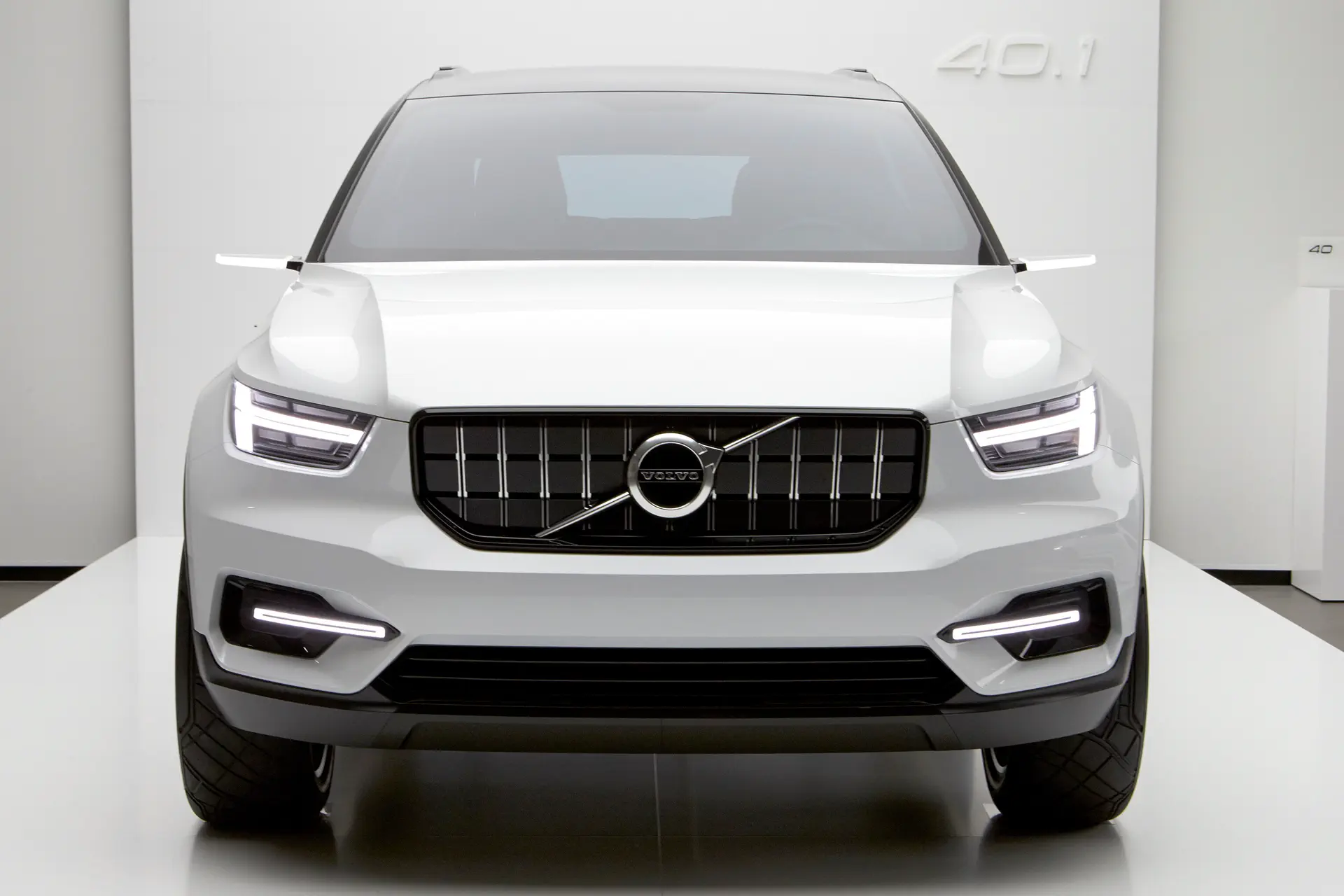 Volvo kijkt vooruit naar onthulling XC40