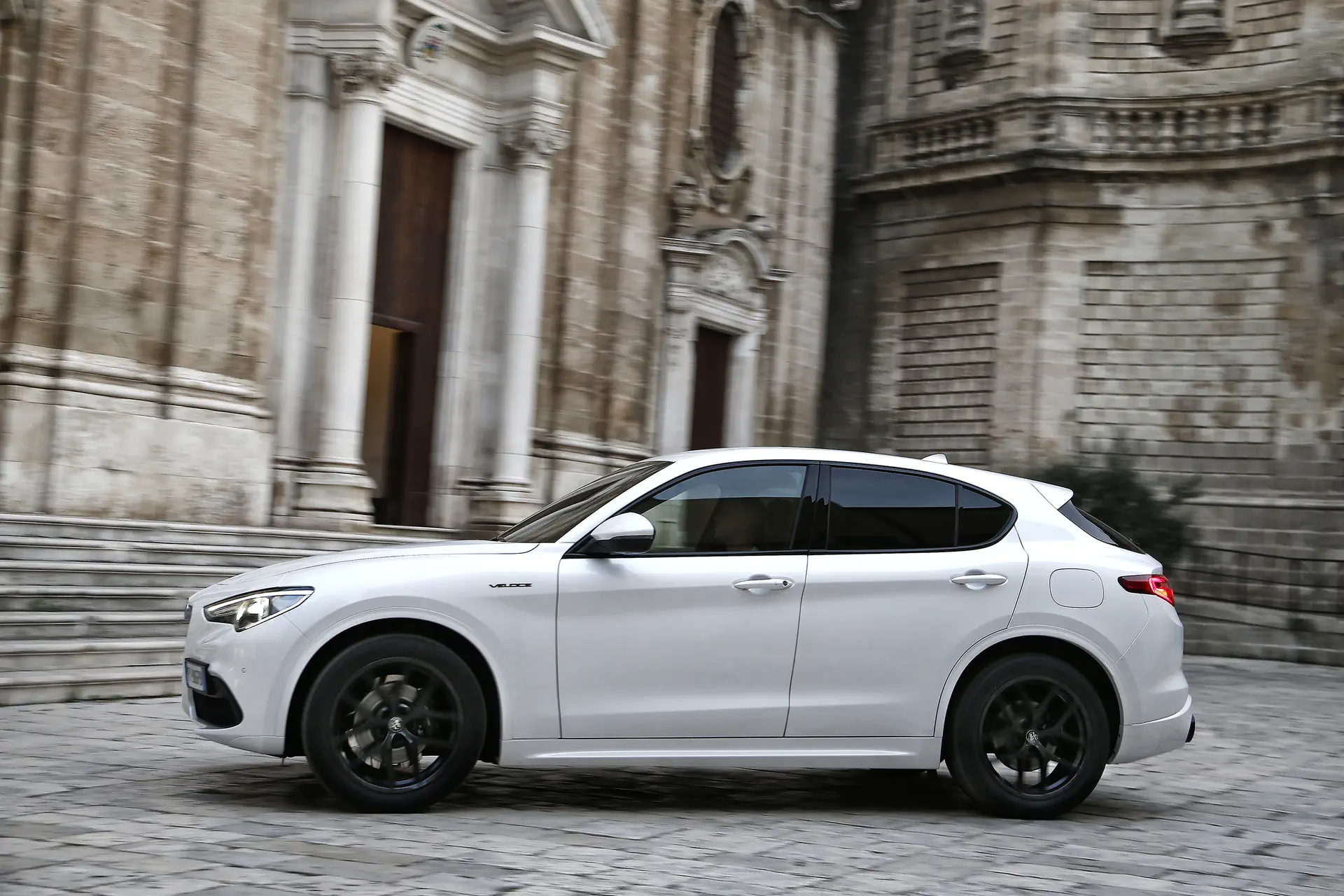 De nieuwe Giulia en Stelvio Quadrifoglio 100th Anniversario