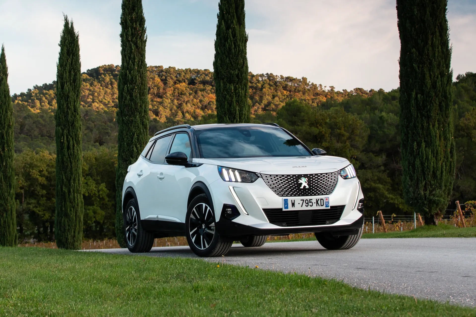 Nieuwe Peugeot e-2008 scherp geprijsd: alle versies komen in aanmerking voor SEPP-subsidie