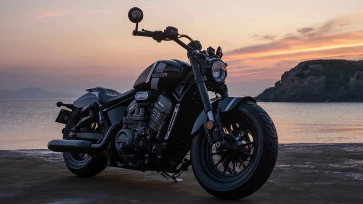 BENDA Rock 707: Innovatieve Cruiser met Elektronische Luchtvering