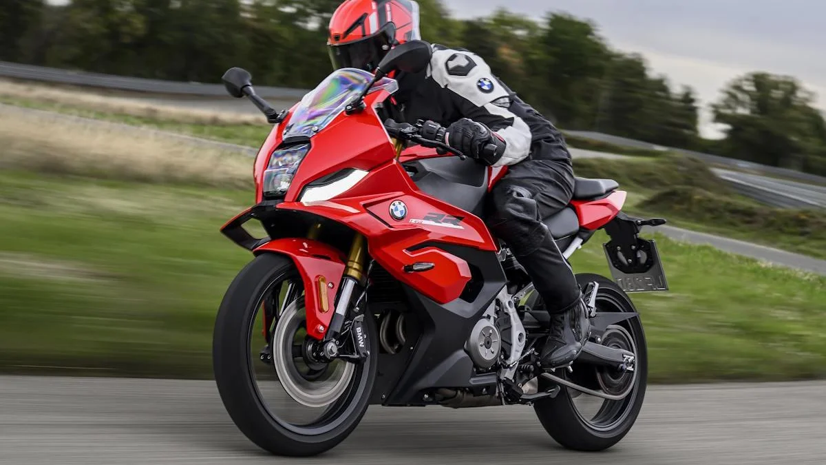 BMW introduceert de nieuwe F450RR voor zomer 2027