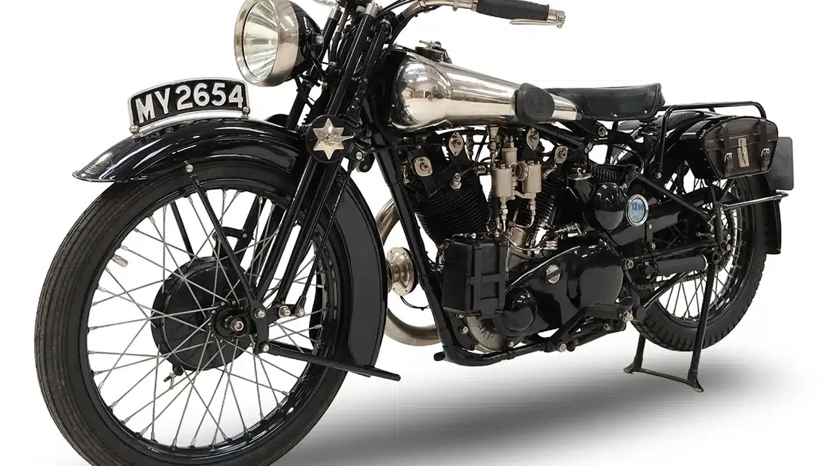 Brough Superior SS100 uit 1930 brengt ruim 327.000 pond op