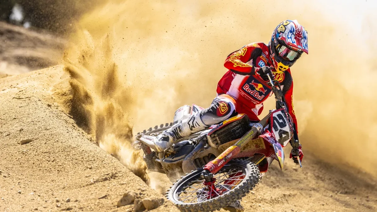 RJ Hampshire sluit meerjarig contract met Ducati voor 2027