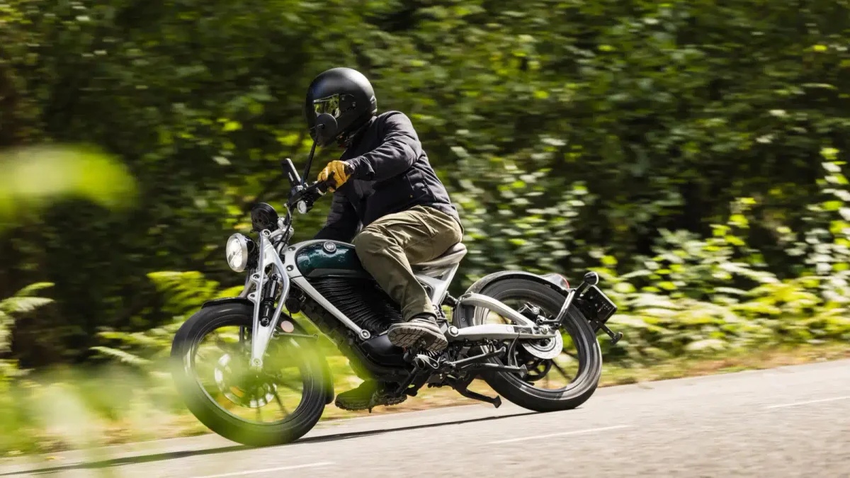 Royal Enfield onthult elektrische Flying Flea C6 in Parijs