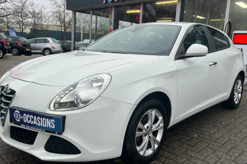 Alfa Romeo Giulietta (2015)