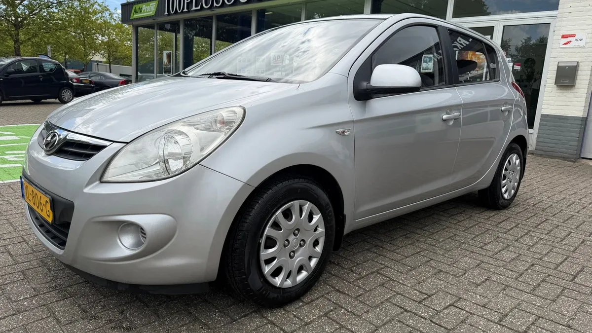 Hyundai i20 (2010) — foto 1