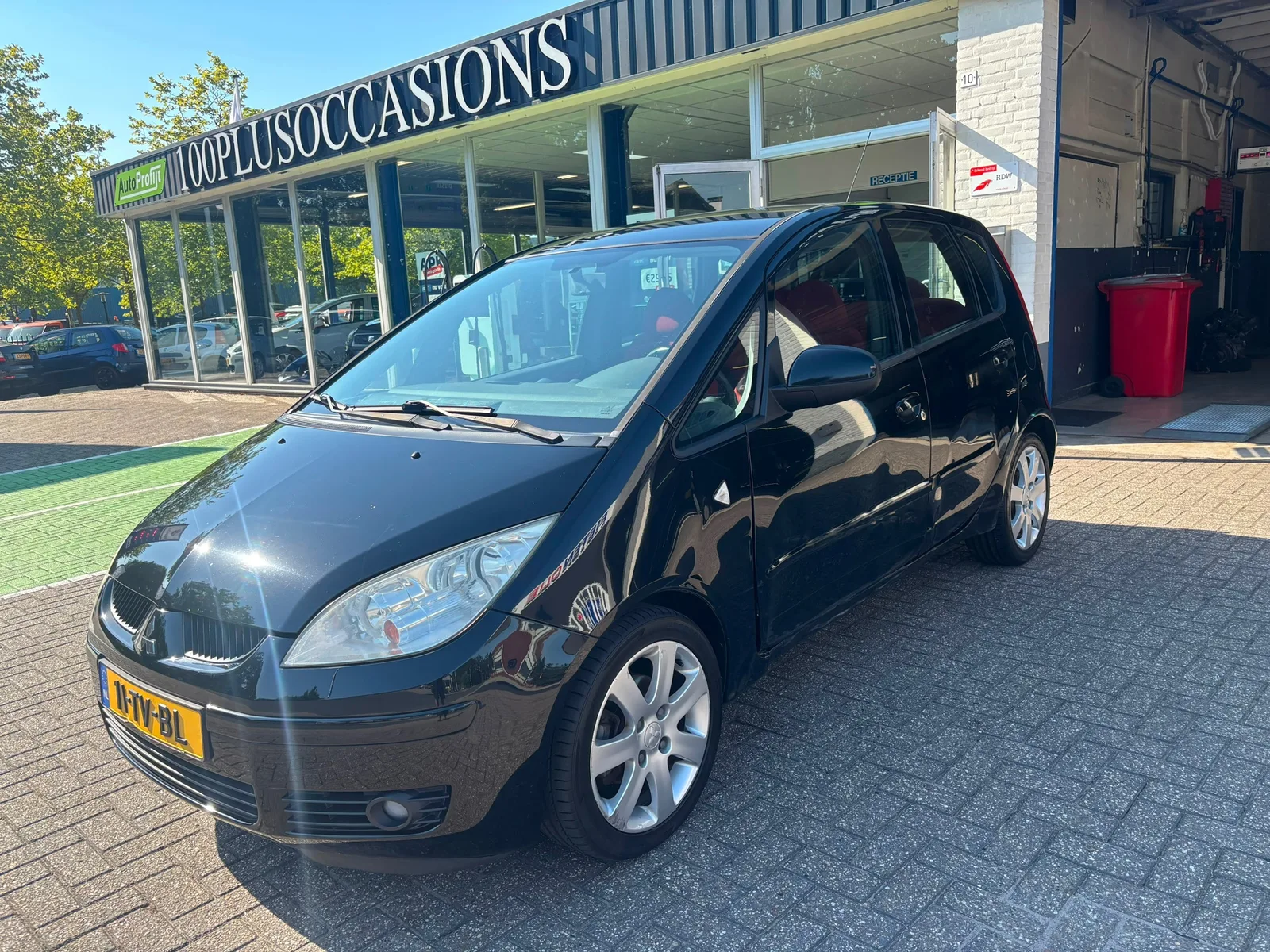 Mitsubishi Colt (2007) — foto 1