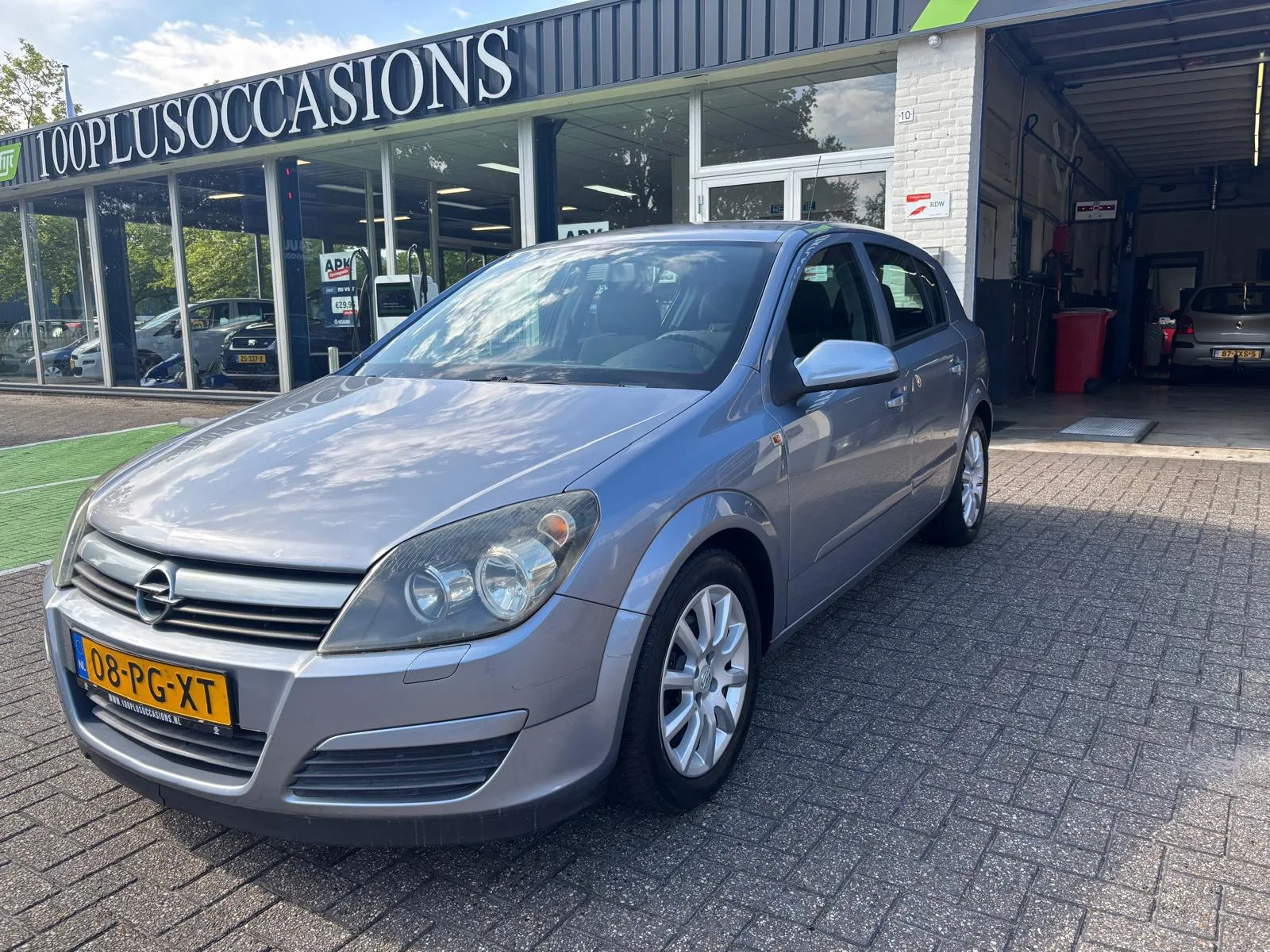 Opel Astra (2004) — foto 1