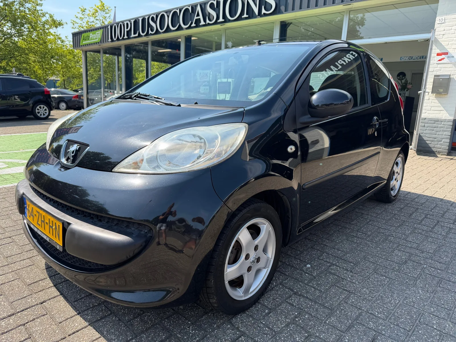Peugeot 107 (2008) — foto 1