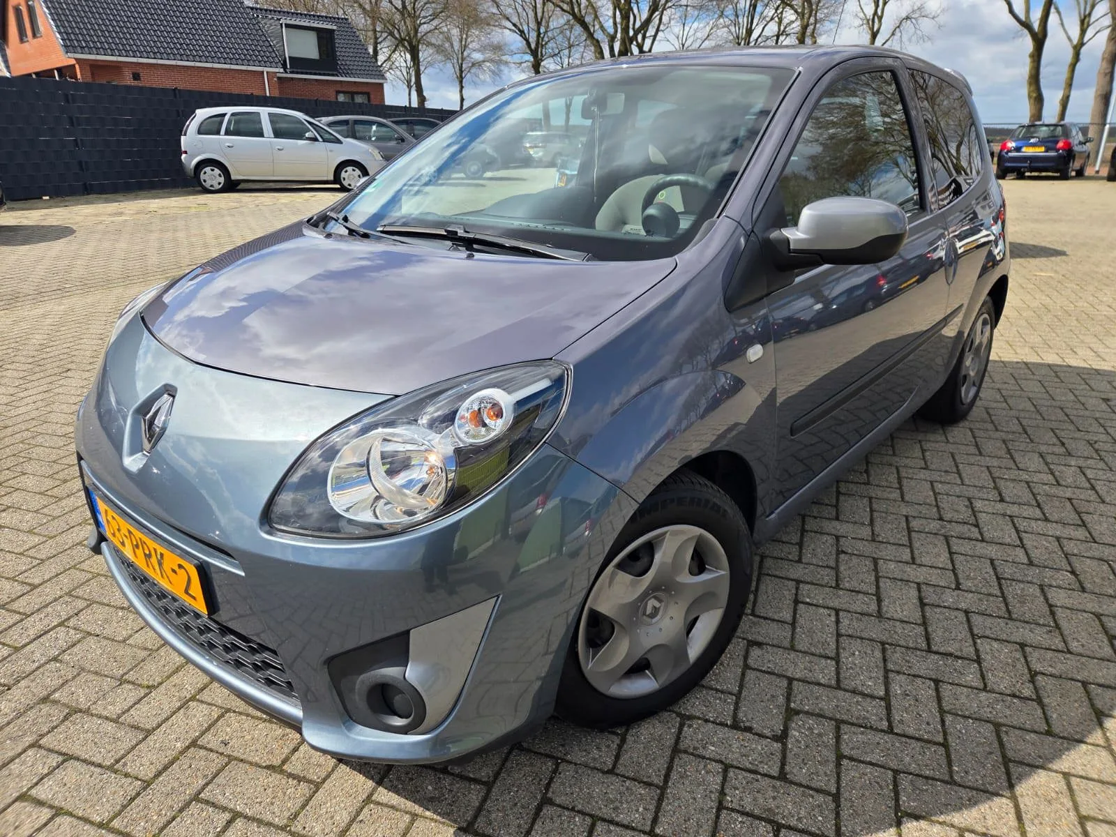 Renault Twingo (2011) — foto 1