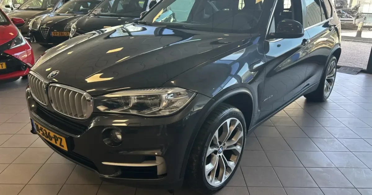 BMW X5 (2022) — foto 1