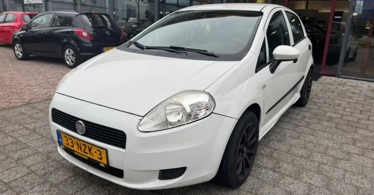Fiat Grande Punto (2010) — foto 1