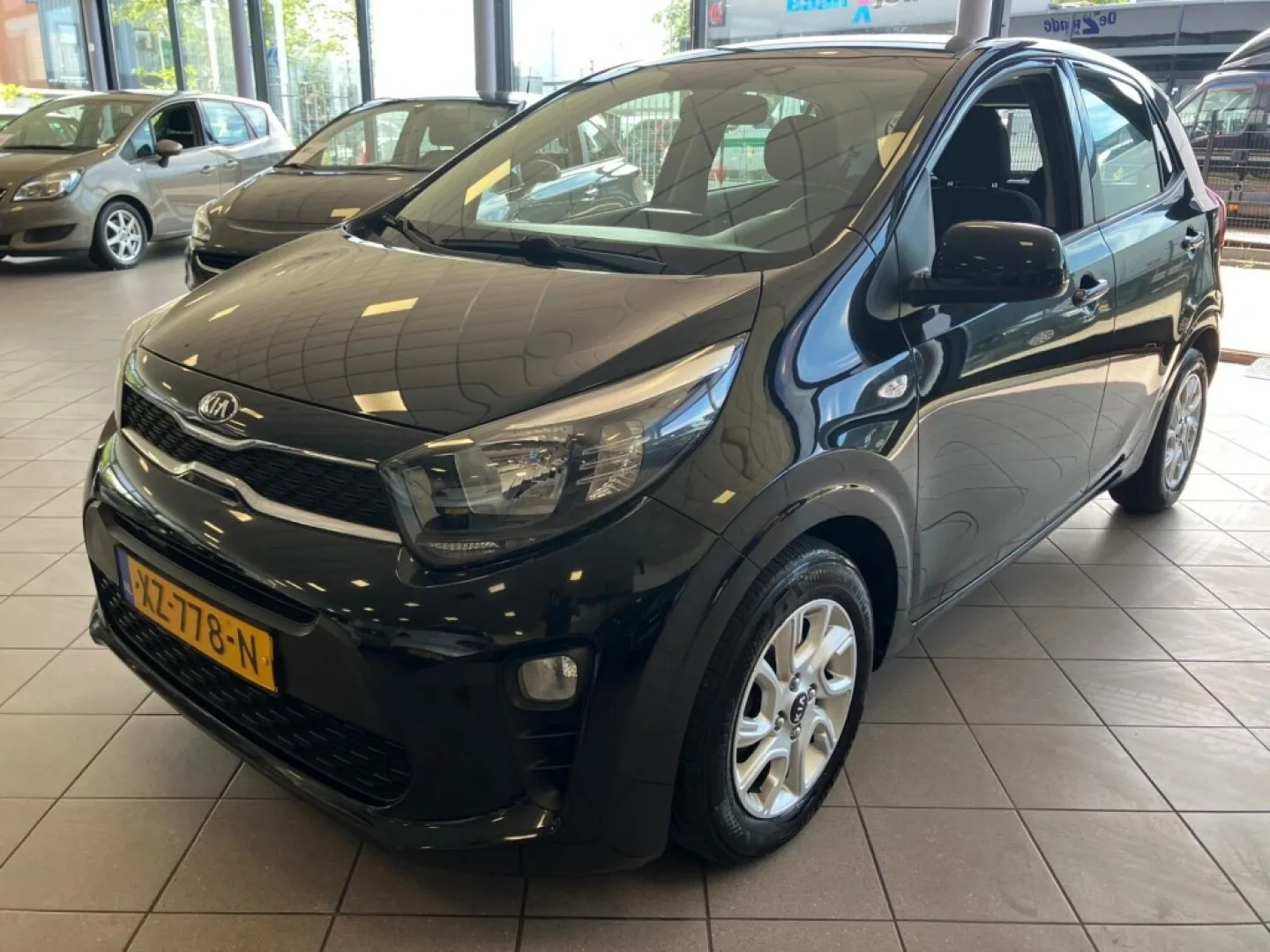 Kia Picanto (2019) — foto 1