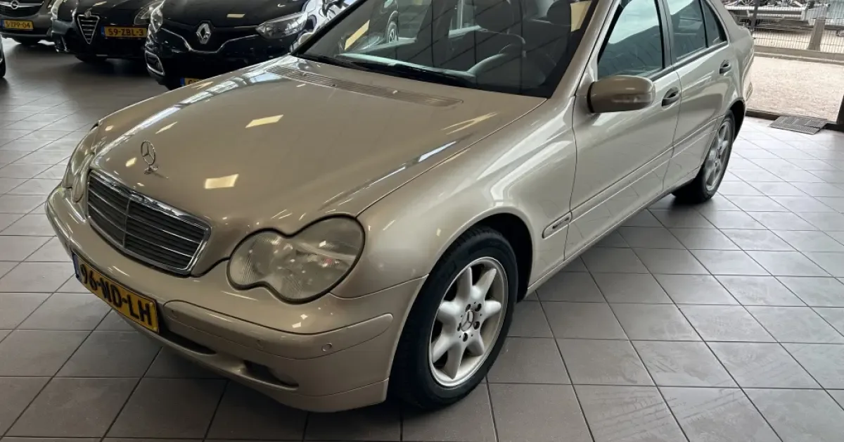 Mercedes-Benz C-Klasse (2003) — foto 1