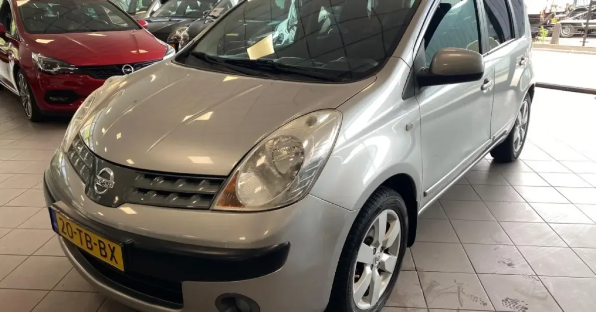Nissan Note (2006) — foto 1
