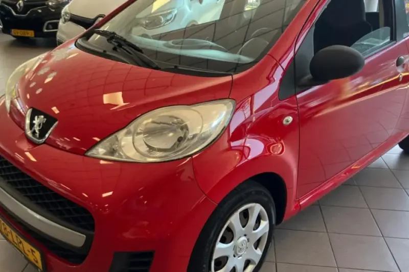 Peugeot 107 (2010)