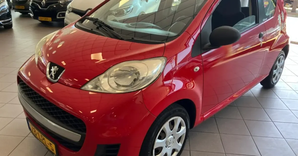 Peugeot 107 (2010) — foto 1