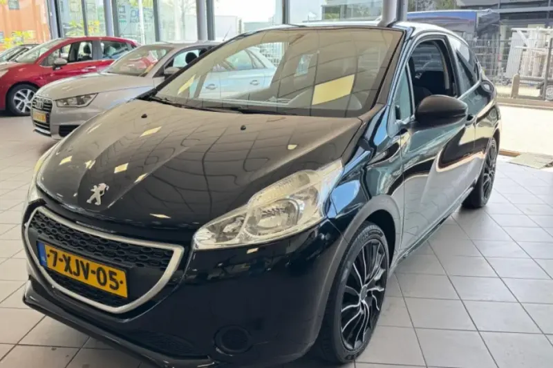Peugeot 208 (2014)