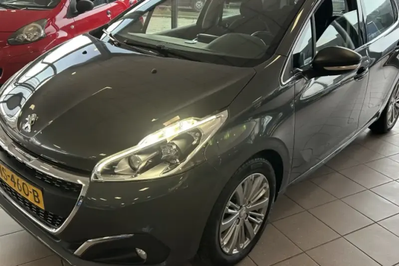 Peugeot 208 (2017)