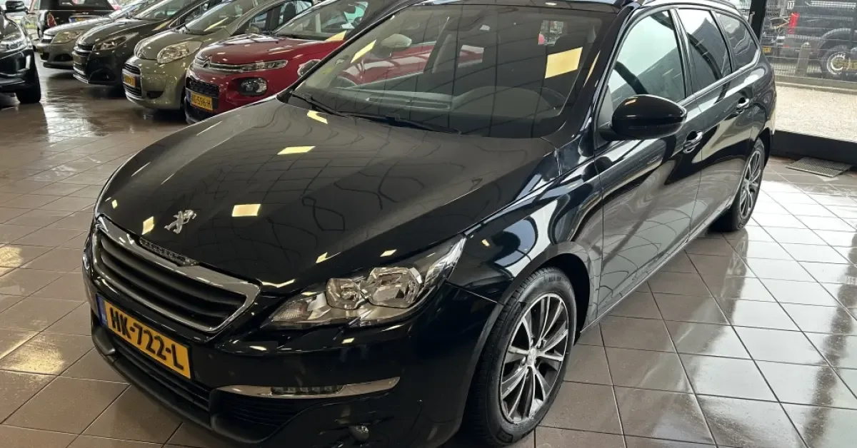 Peugeot 308 (2015) — foto 1