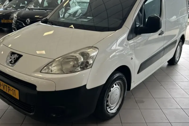 Peugeot Partner (2012)