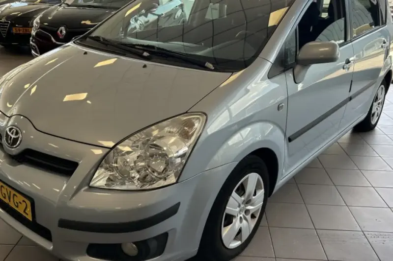 Toyota Verso (2008)