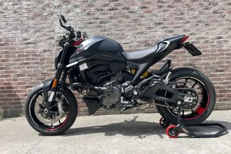 MG DUCATIMonster