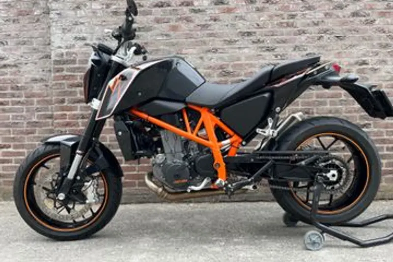 MG KTM690