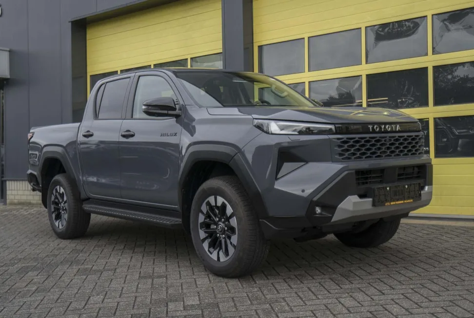 Toyota Hilux (2026) — foto 1