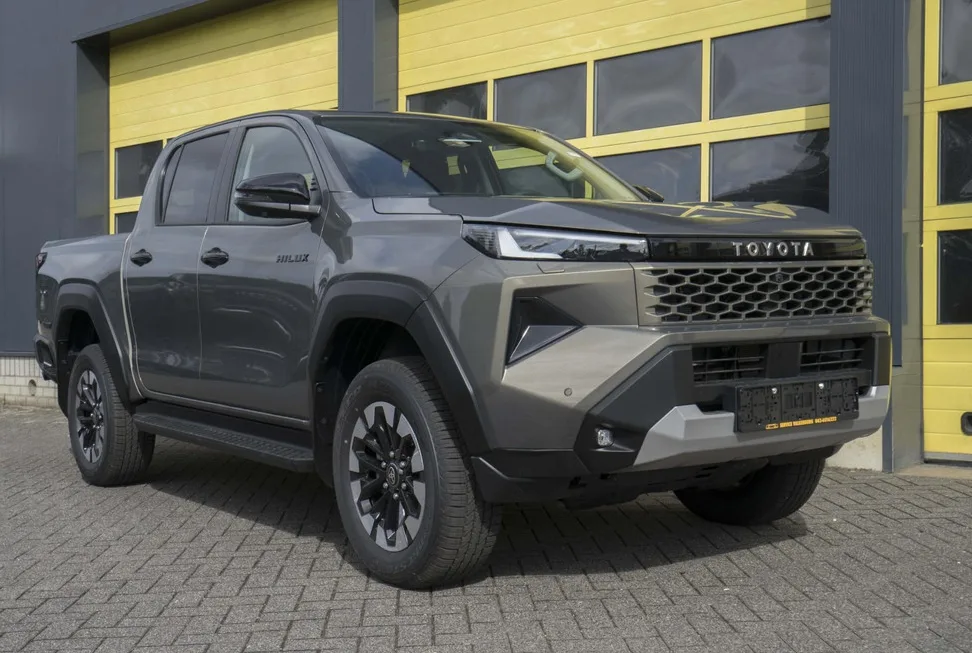 Toyota Hilux (2026) — foto 1