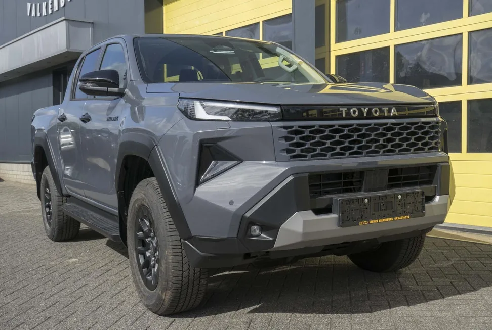 Toyota Hilux (2026) — foto 1