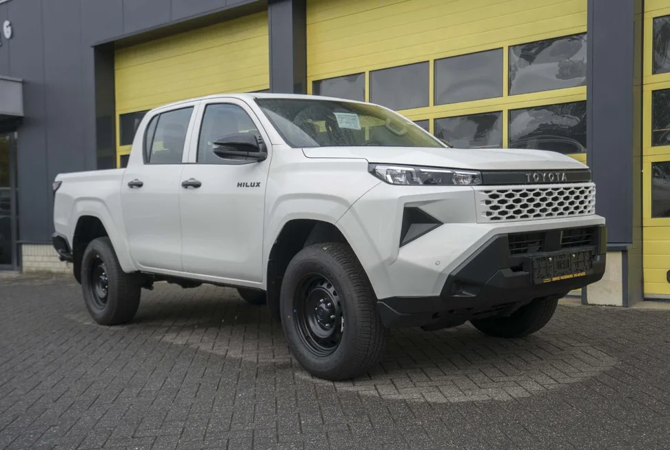 Toyota Hilux (2026) — foto 1