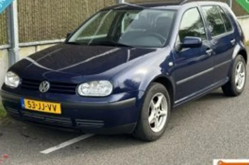 Volkswagen Golf (2002)