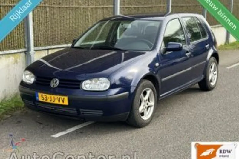 Volkswagen Golf (2002)