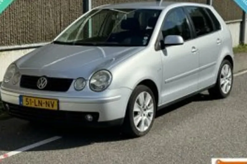 Volkswagen Polo (2003)
