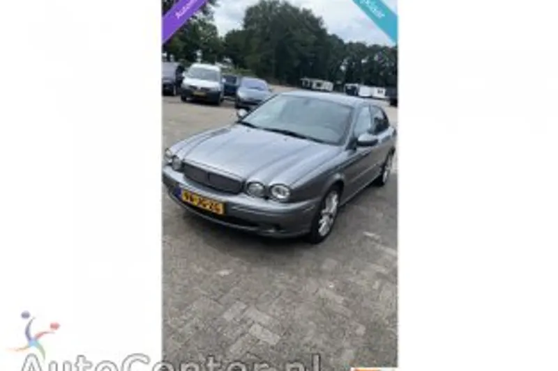 Jaguar X-Type (2002)