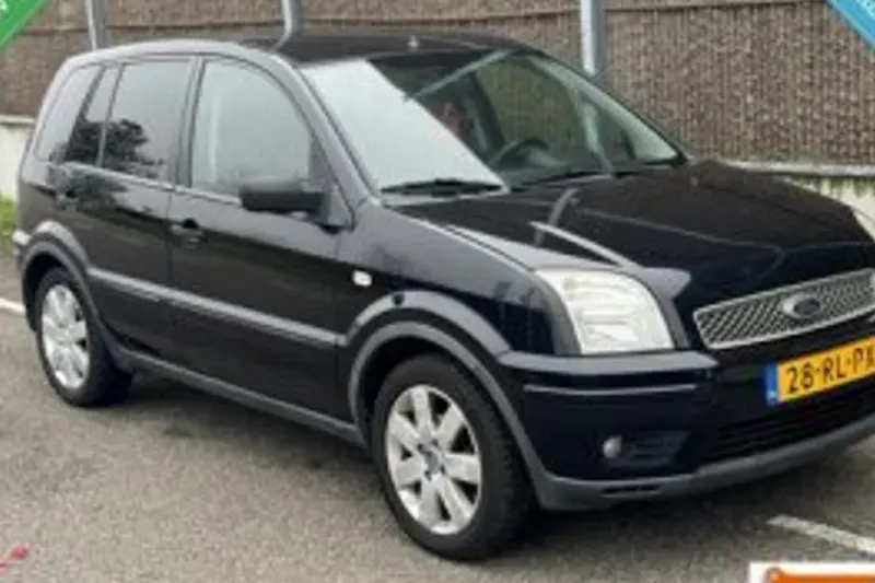 Ford Fusion (2005)