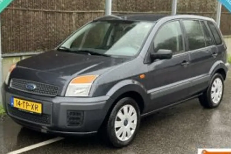 Ford Fusion (2006)