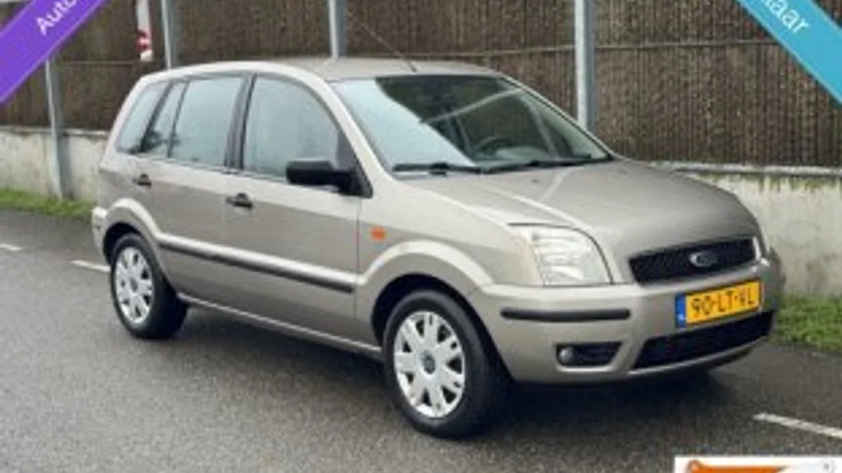 Ford Fusion (2003) — foto 1