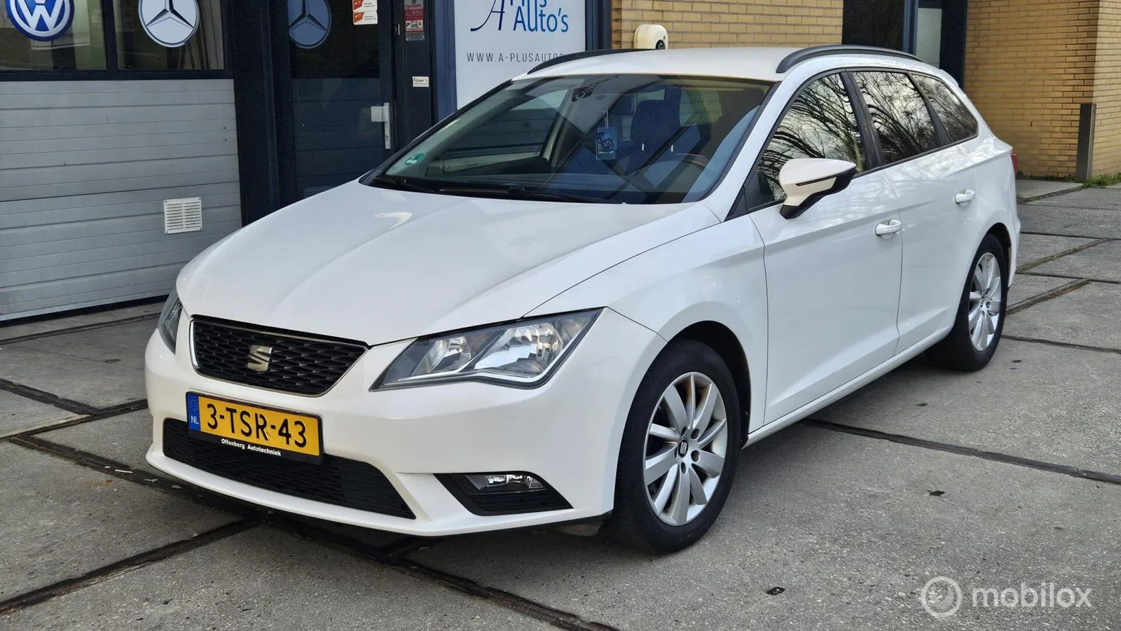 SEAT Leon (2014) — foto 1