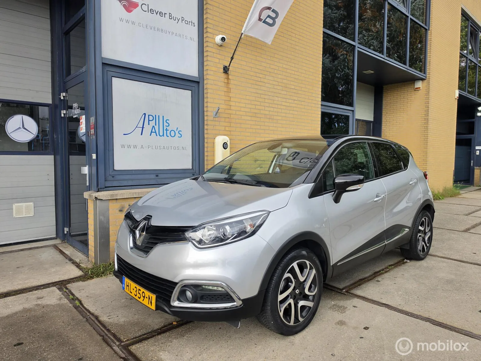 Renault Captur (2015) — foto 1